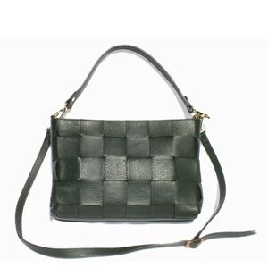Anna Paola Woven Crossbody in green